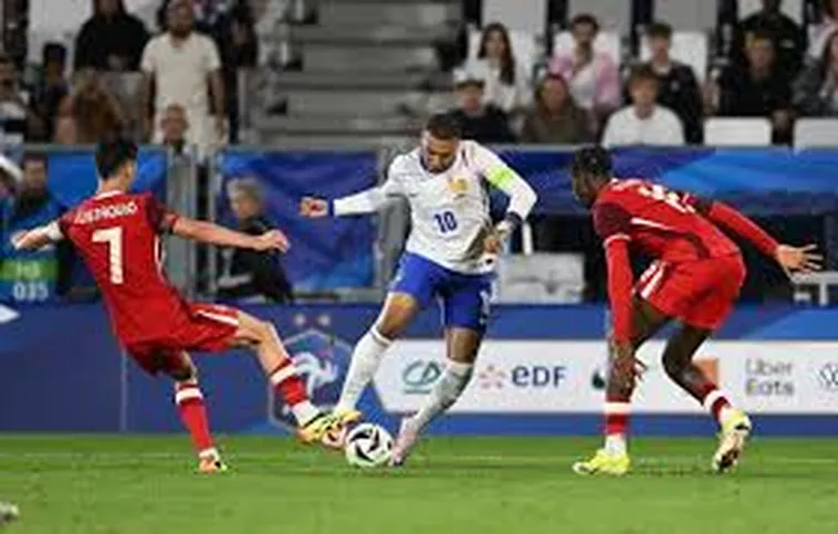 Quy Trình Bắt Đầu Và Bắt Đầu Lại Trận Đấu Bóng Đá Theo Luật FIFA