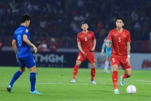 Vai Trò Và Kỹ Thuật Của Vị Trí Đá Thòng Trung Vệ Trong Bóng Đá Hiện Đại